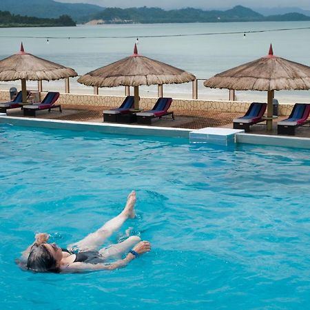 Foxy'S Beach Resort San Vicente  Ngoại thất bức ảnh