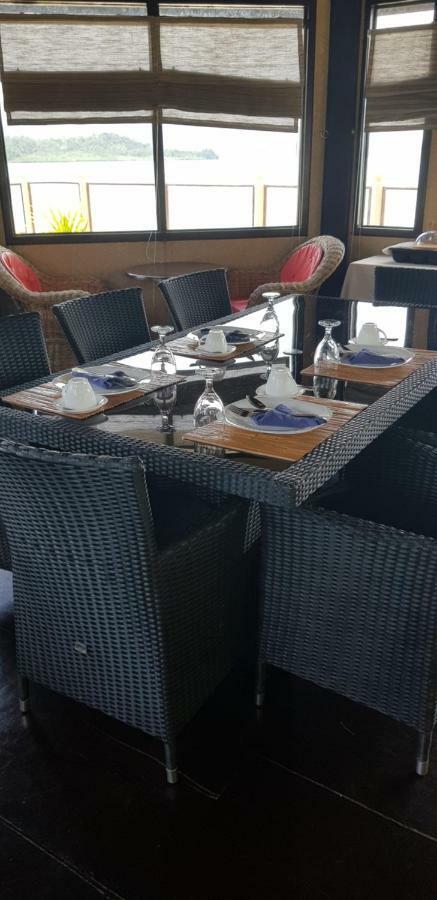 Foxy'S Beach Resort San Vicente  Ngoại thất bức ảnh